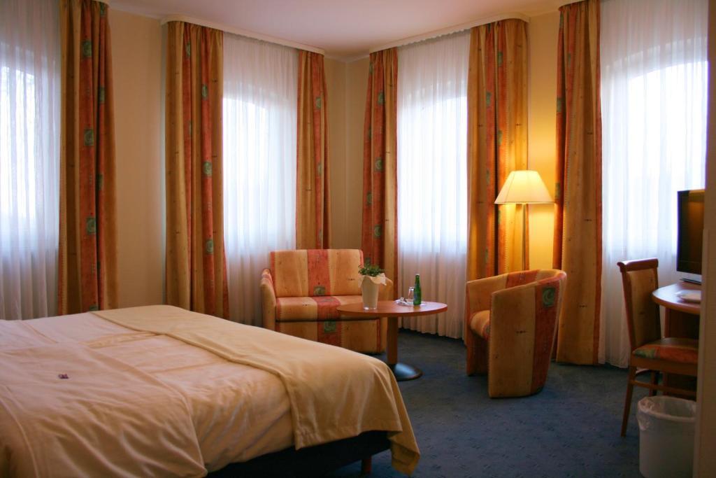 Hotel Wilhelmshoehe Neuenrade Exterior foto